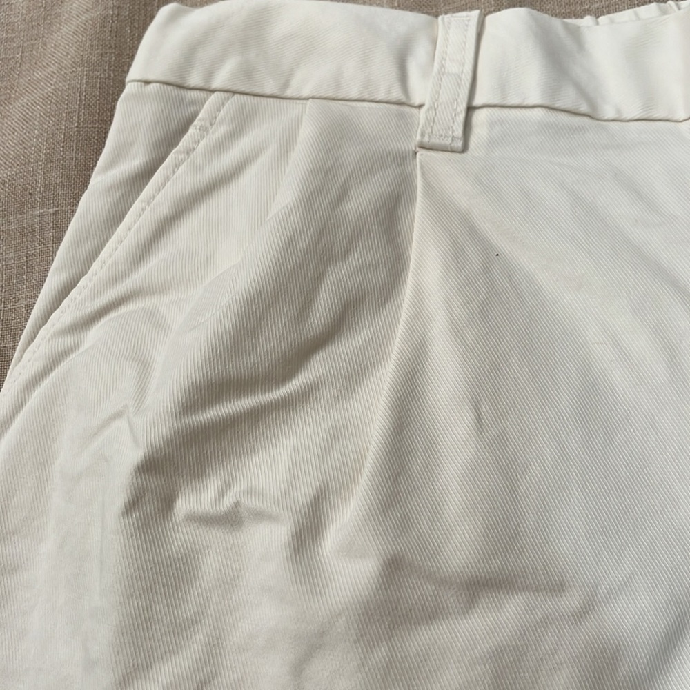 GAP Off White High Rise Pleated Khaki Shorts/NWT/12 - Picture 4 of 12